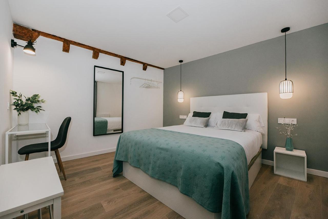 Apartamentos Burgosuites Εξωτερικό φωτογραφία
