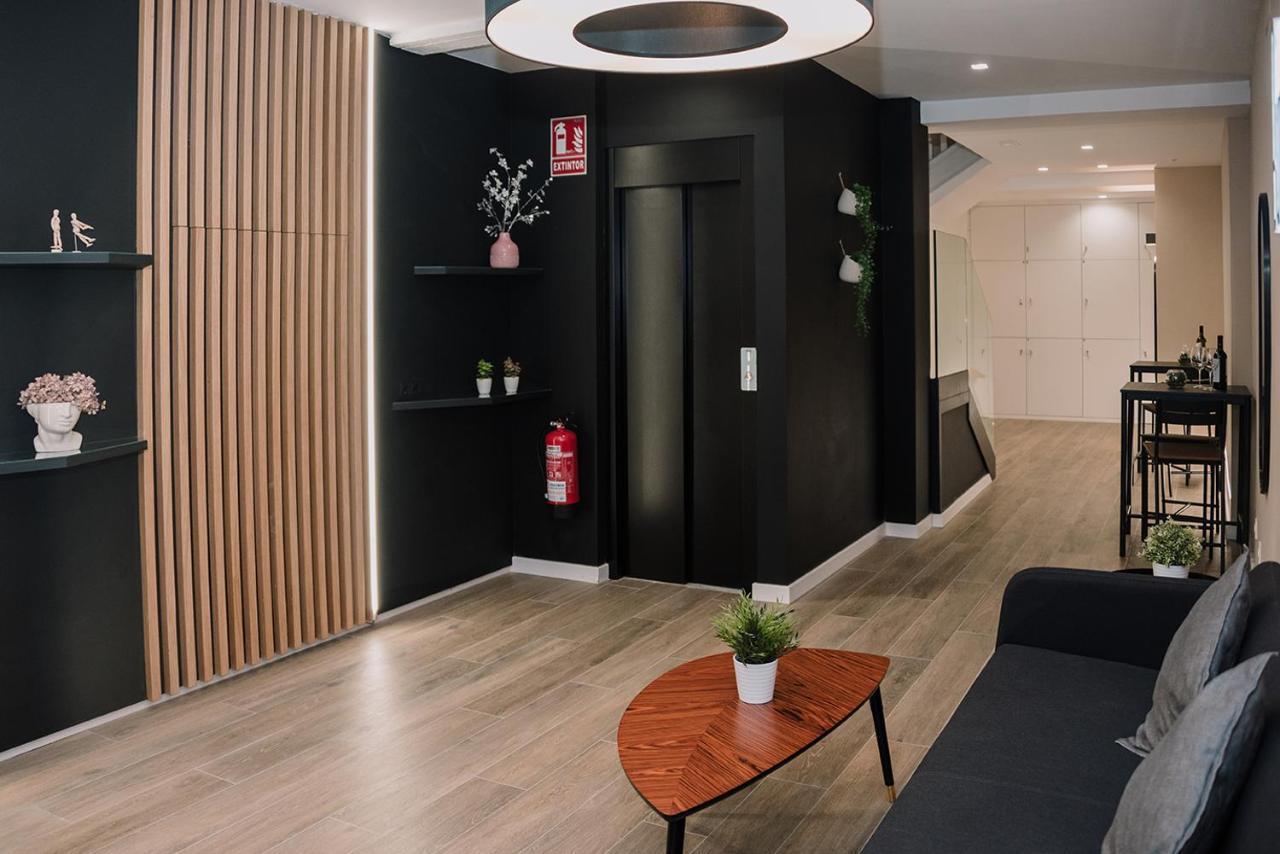 Apartamentos Burgosuites Εξωτερικό φωτογραφία