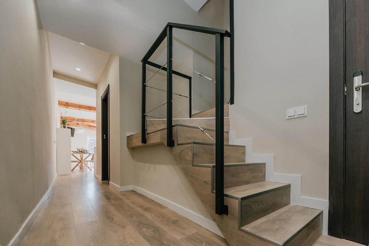 Apartamentos Burgosuites Εξωτερικό φωτογραφία