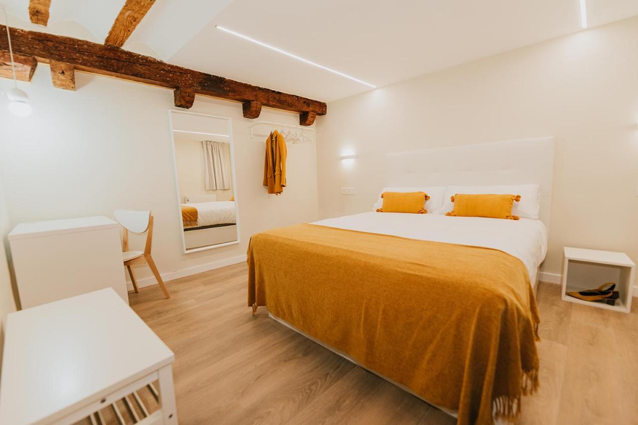 Apartamentos Burgosuites Εξωτερικό φωτογραφία