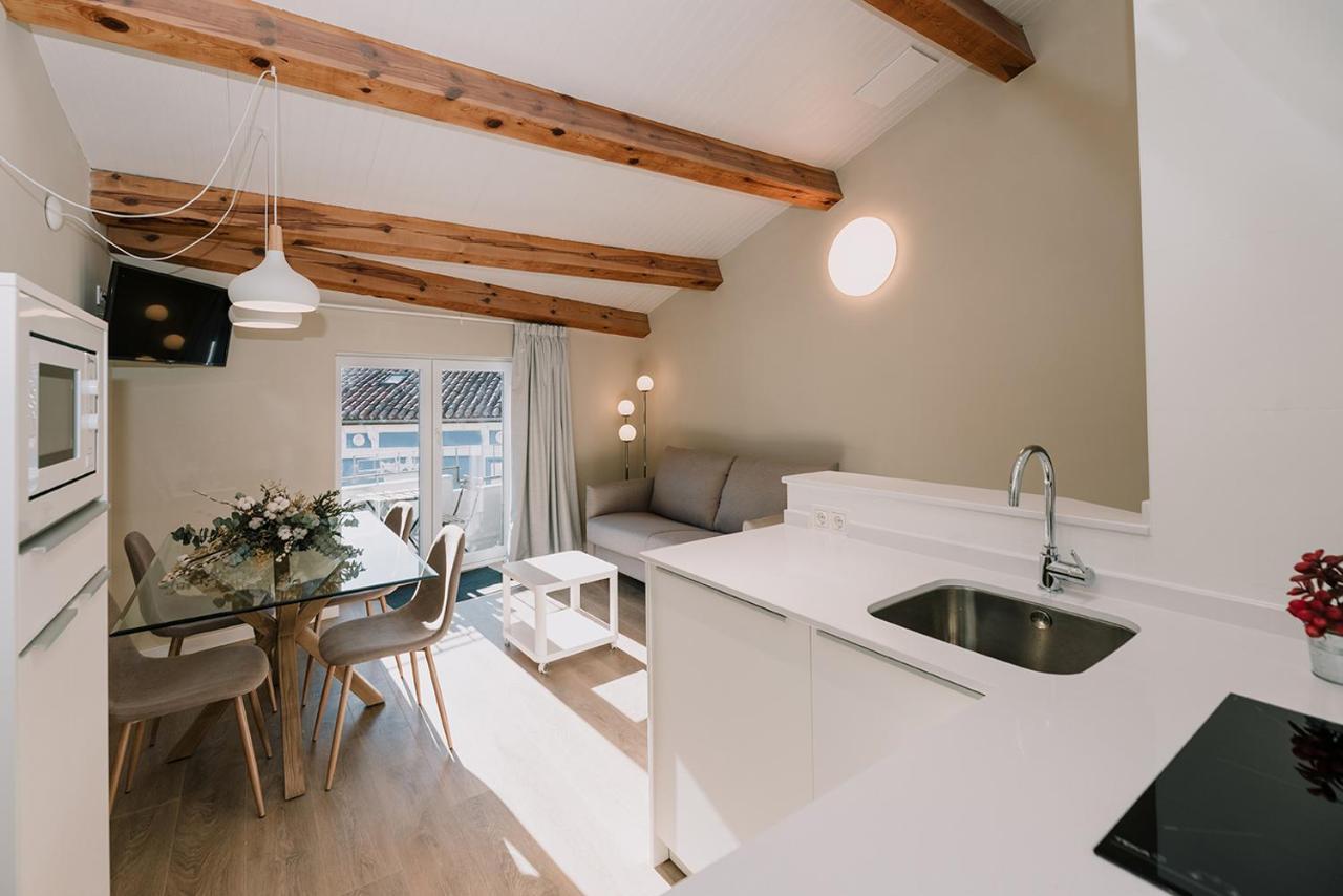 Apartamentos Burgosuites Εξωτερικό φωτογραφία