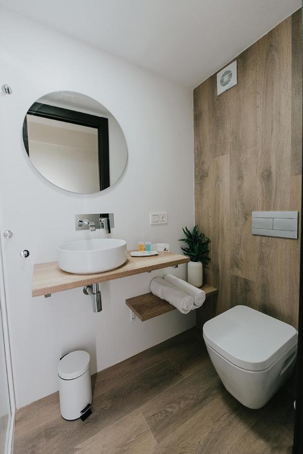 Apartamentos Burgosuites Εξωτερικό φωτογραφία